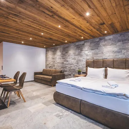 Alpine Essence - Luxury In Zell Am Center דירה